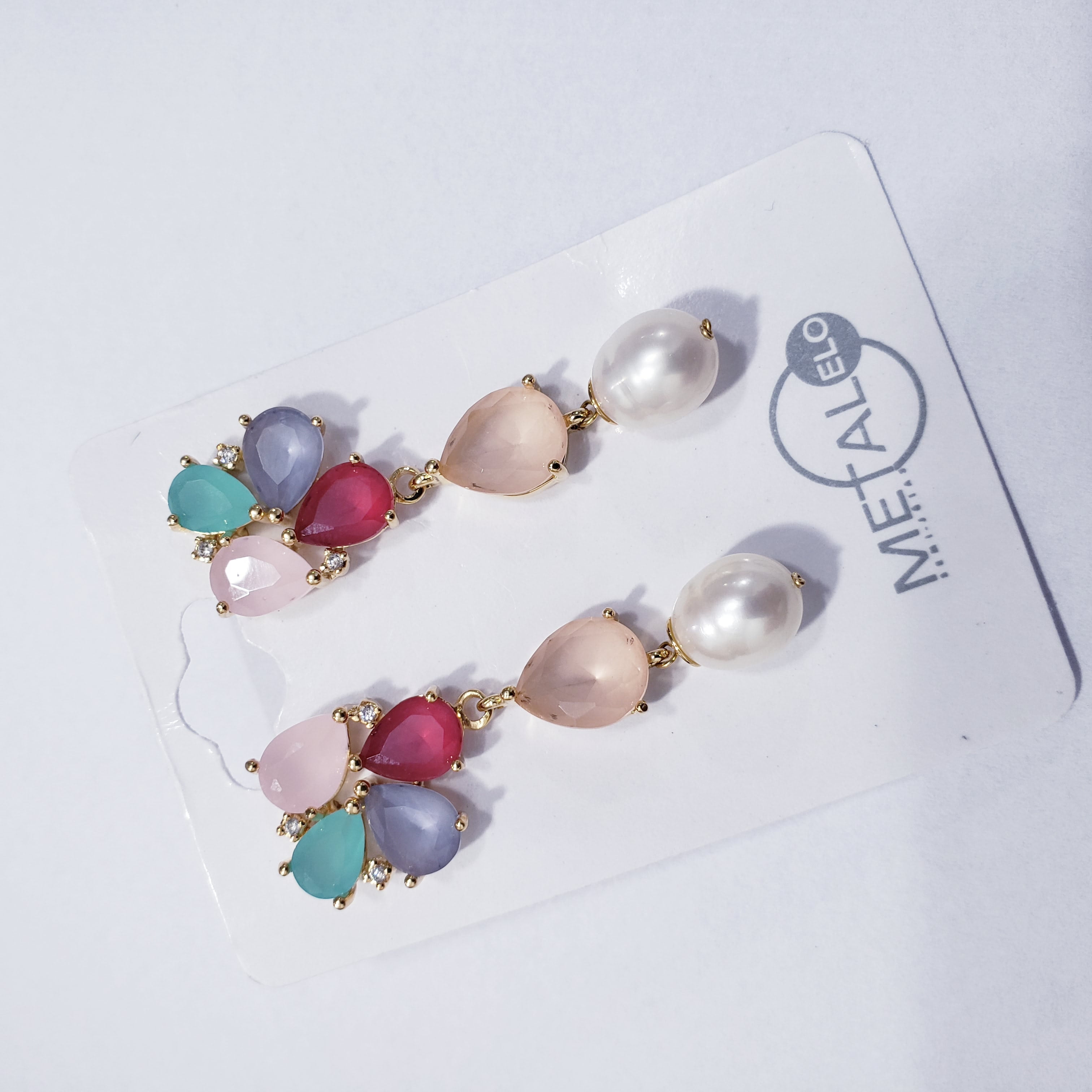 1-Brinco multicolor -tom pastel - banhado a ouro 
