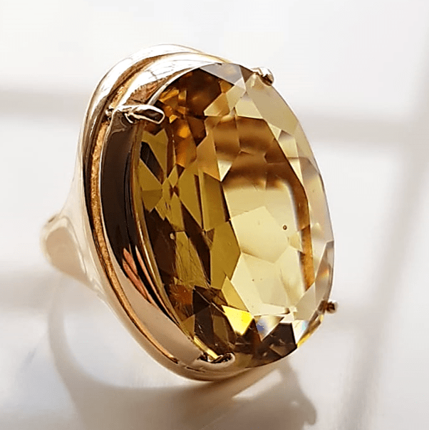 Anel cristal green gold oval - 25x18mm - Modelo  Desiree 