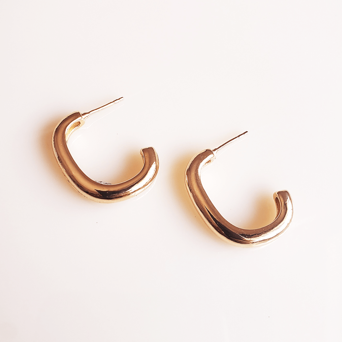 #Brinco argola dourada 23x04mm  