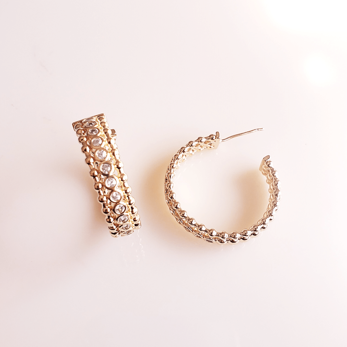 #Brinco argola pipoca com zircônia - banhado a ouro 