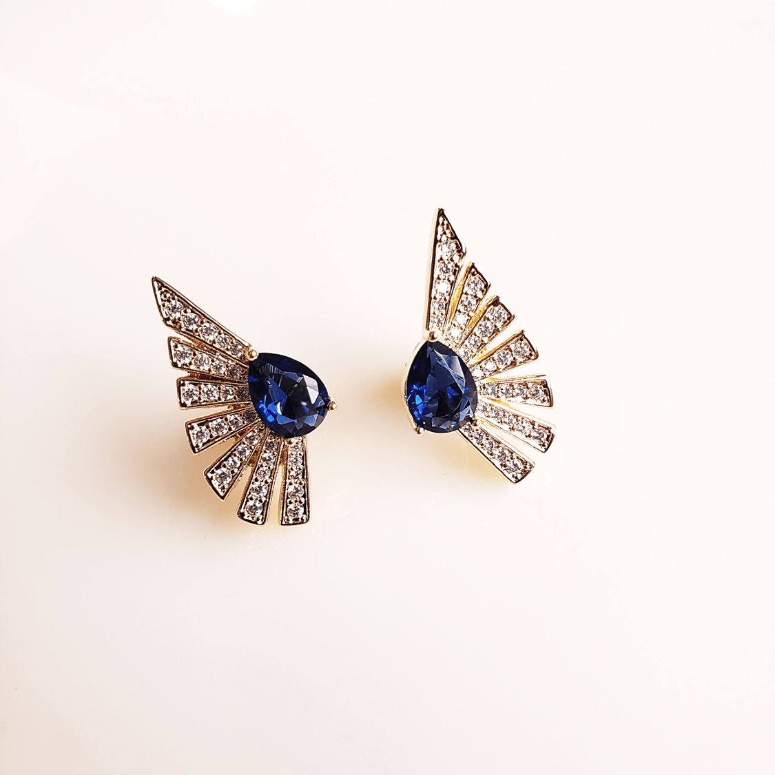 #Brinco earcuff cristais e zircônias  1 - banhado a ouro  