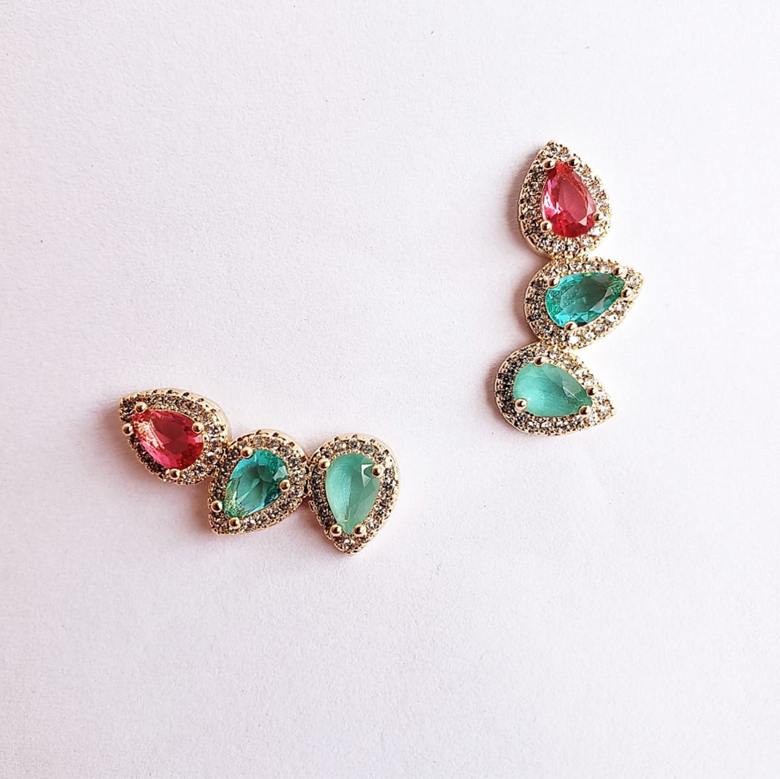 #Brinco earcuff de cristais e zircônias - banhado a ouro 