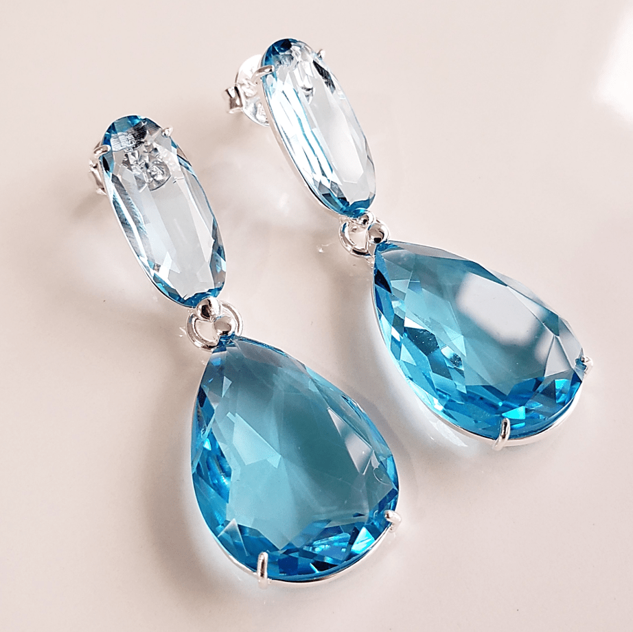 Brinco gota - cristais azul aquamarine - banhado a prata