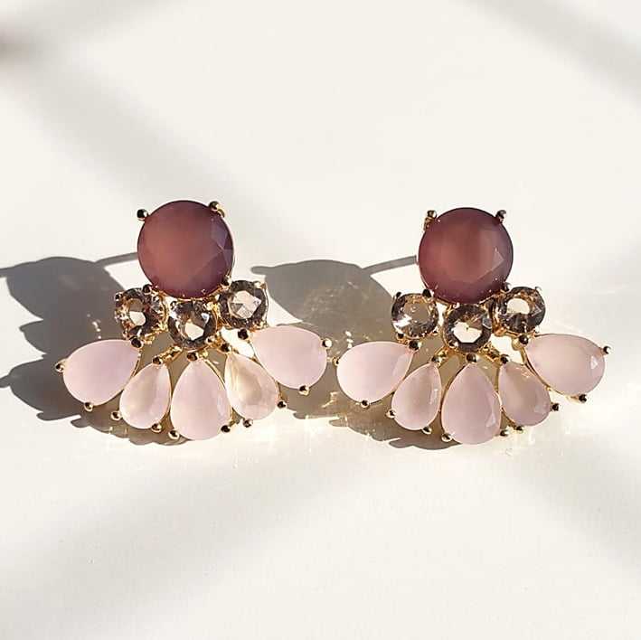 Brinco Yasmin de cristais multicolor - rosa - banhado a ouro