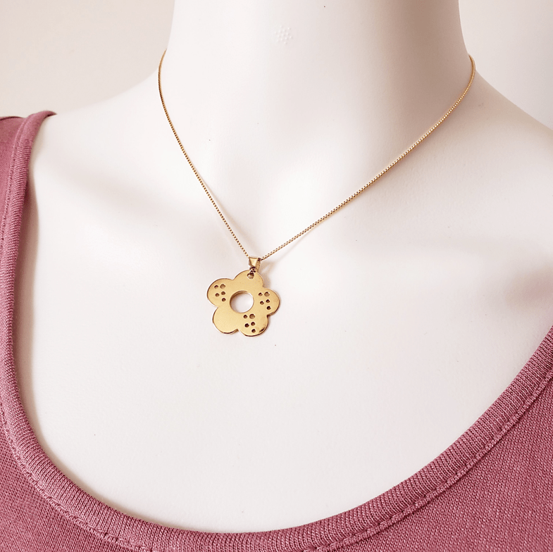 colar curto com pingente flor - banhado a ouro