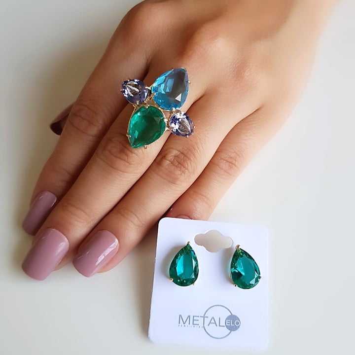 Sugestão de conjunto: anel multicolor e brinco cristal verde turmalina