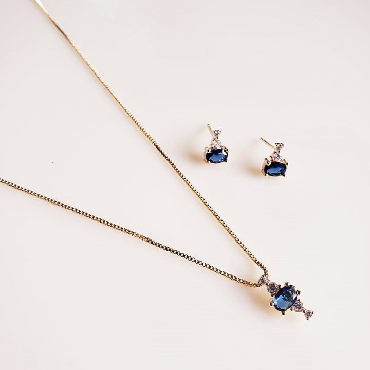 #Conjunto colar + brinco com cristais azul safira e zircônias - banhado a ouro 