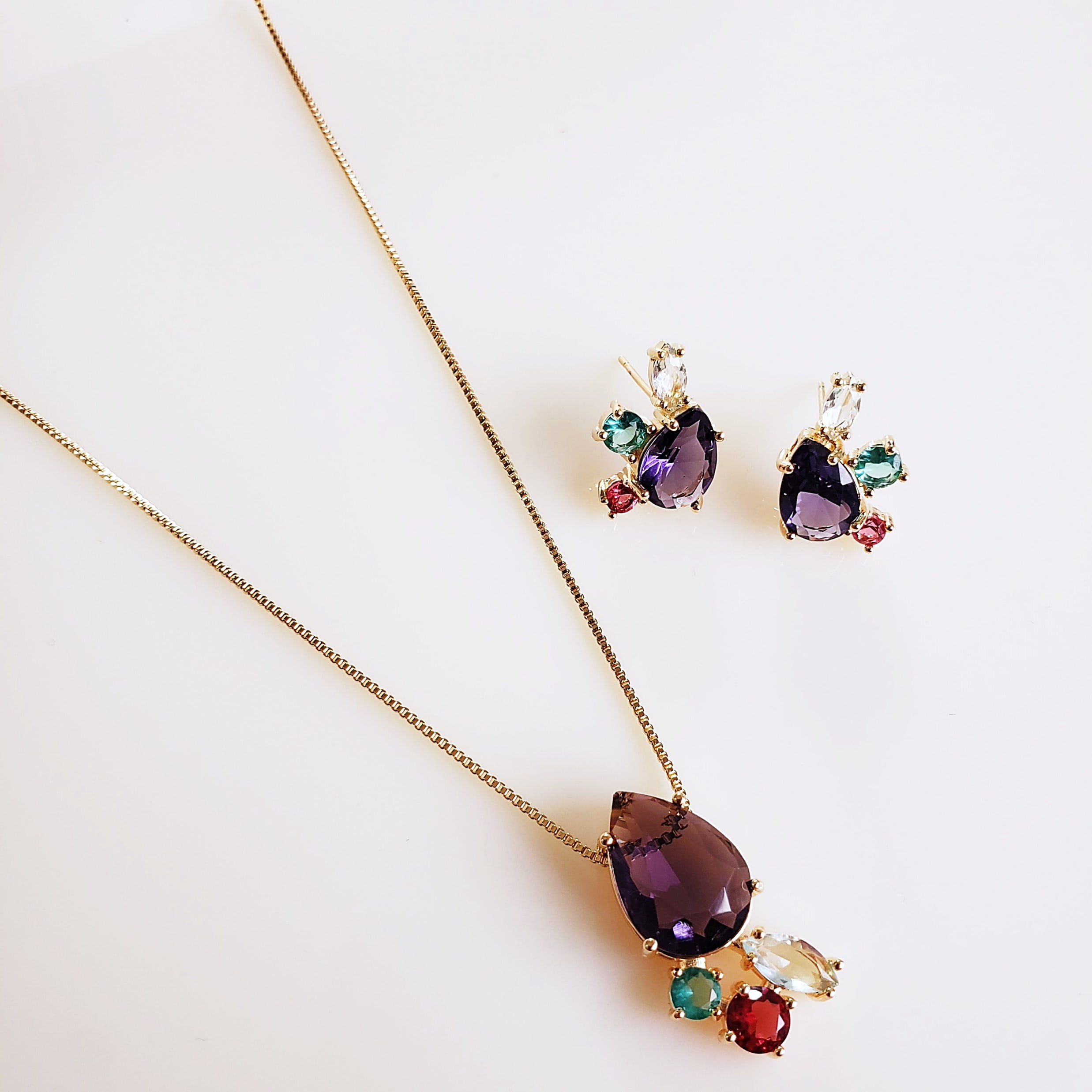 #Conjunto colar + brinco com cristais coloridos 3 - banhado  ouro   