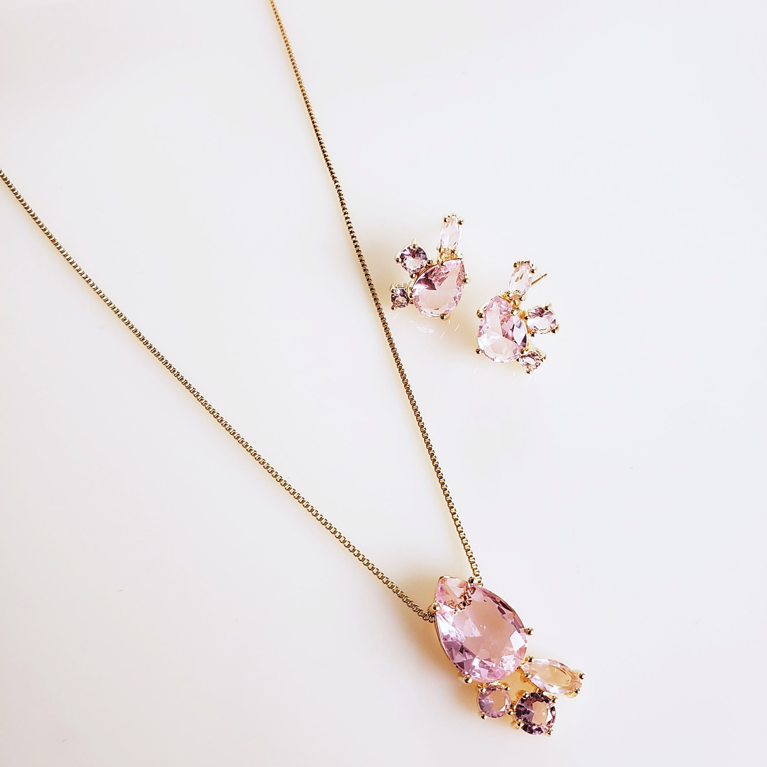 #Conjunto colar + brinco com cristais rosa bebê 3 - banhado  ouro  