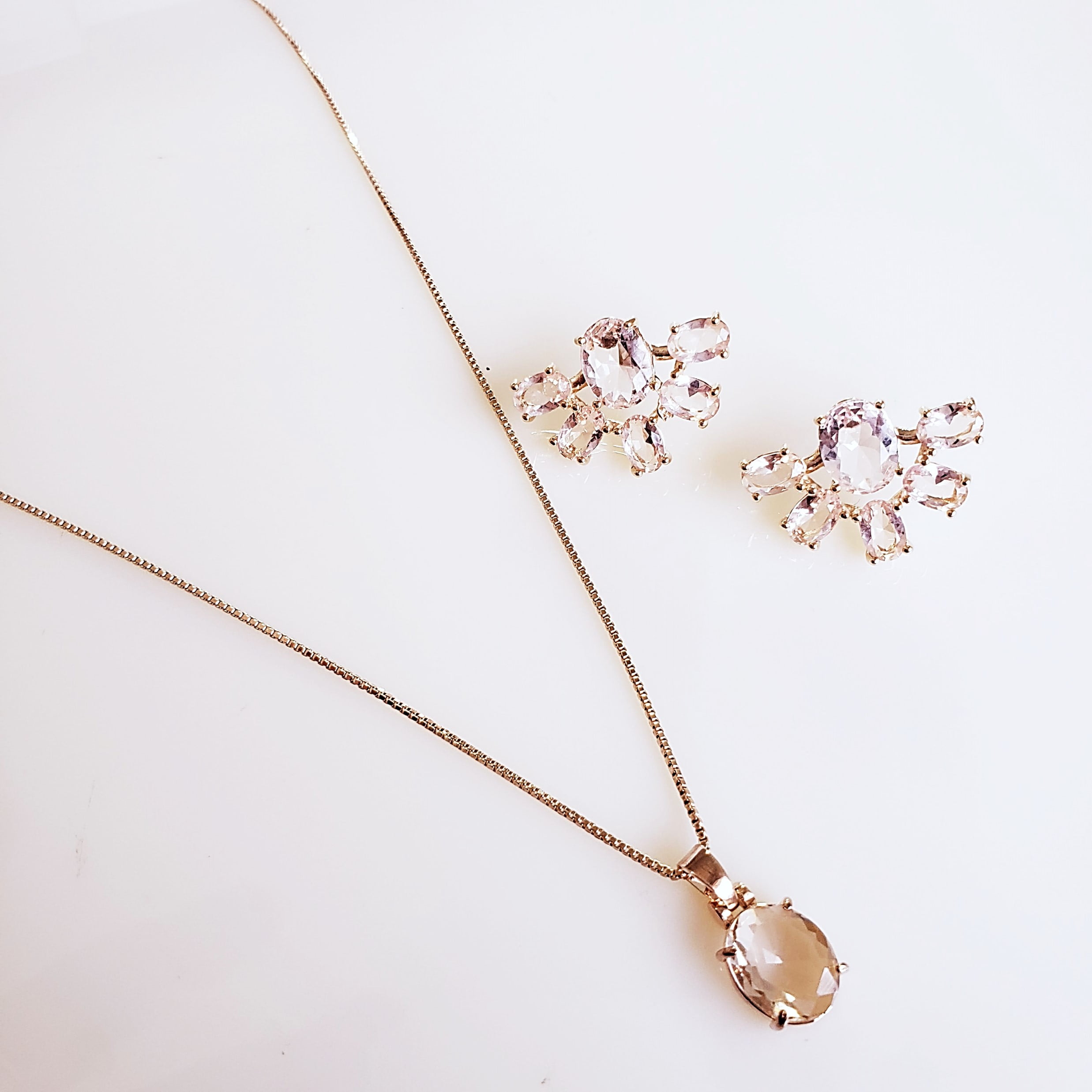 Conjunto colar + brinco com cristais rosa bebê - banhado a ouro 1