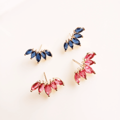 Brinco earcuff cristais e azul safira - banhado a ouro    