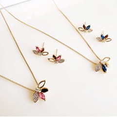 *Conjunto colar + brinco com cristais rosa turmalina e zircônias (flor)- banhado a ouro 