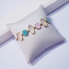 Pulseira de corrente malha dourada com cristais multicolor 1- banhado a ouro 