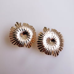 #Brinco  dourado redondo- banhado a ouro   