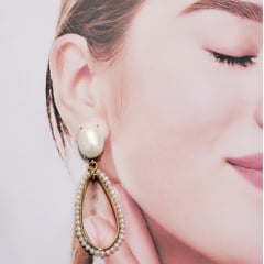Brinco longo com pérolas  - banhado a ouro   