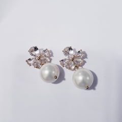 Brinco de pérola shell com cristal white  - banhado a ouro 
