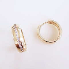 #Brinco argola com faixa central de zircônias - banhado a ouro  