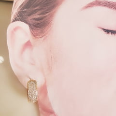 1-*Brinco argola oval com zircônias 5- banhado a ouro