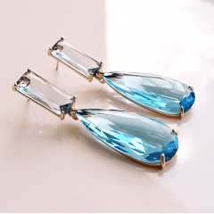 *Brinco Aurora - de cristais azul aquamarine - banhado a ouro 