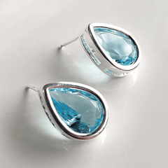 Brinco cristal azul aquamarine- botão gota banhado a prata