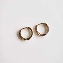 #Brinco de argola - modelo Helena - com zircônias - 13X3mm 