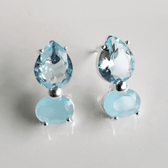 2-Brinco de cristais azul aquamarine e azul leitoso- banhado a prata