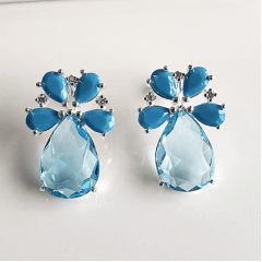 1-Brinco de cristais azul aquamarine e zircônias - banhado a prata
