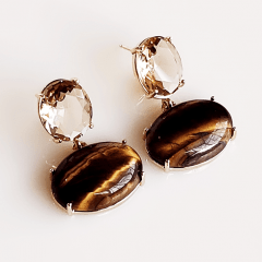 Brinco de pedras natural olho de Tigre com cristal champanhe 1- banhado a ouro  