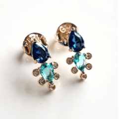 #Brinco delicado de cristais e zircônias - azul - banhado a ouro 