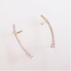 #Brinco earcuff com zircônias - banhado a ouro   