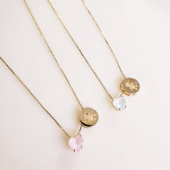 #Colar com pingente de coração e medalha (menina) - banhado a ouro