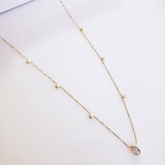 #Colar Delicatta curto detalhes em zircônias - banhado a ouro