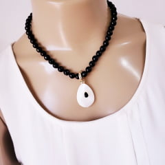 #Conjunto colar + brinco de pedra natural preto ônix e madrepéola - banhado a ouro
