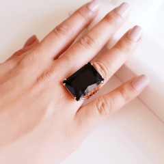Conjunto anel e brinco cristais preto ônix formato retangular 