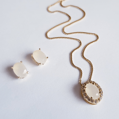 Conjunto ponto de luz - cristal branco leitoso com zircônias - colar e brinco 
