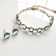 Conjunto de cristais azul aquamarine - pulseira Priscila + brinco  - banhada a ouro    
