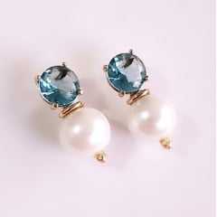 Brinco de pérola - modelo Perla - com cristal azul aquamarine