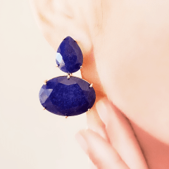 Brinco de quartzo azul safira - banhado a ouro