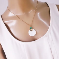 #Conjunto colar + brinco com cristais verde turmalina e madre pérola - banhado a ouro 