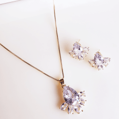 #Conjunto colar + brinco com zircônias 1- banhado a ouro 
