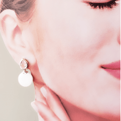 #Conjunto colar + brinco - de madrepérola e cristal white - banhado a ouro    