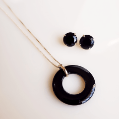 #Conjunto colar e brinco Ágata preta e cristal preto ônix - banhado a ouro