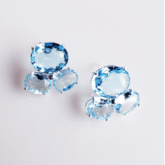 1-Brinco com cristal triplo azul aquamarine  - banhado a prata