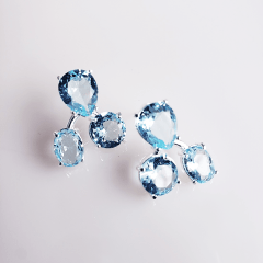 Brinco de cristais azul aquamarine- banhado a prata