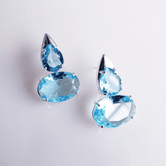 *Brinco de cristal azul  aquamarine- banhado a prata 