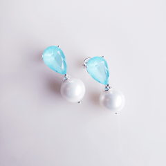 Brinco de cristal azul fusion com zircônias e bola shell 1- banhado a prata 