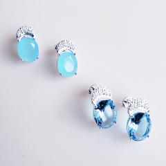 *Brinco oval de cristal azul aquamarine e zircônias 1- banhado a prata    